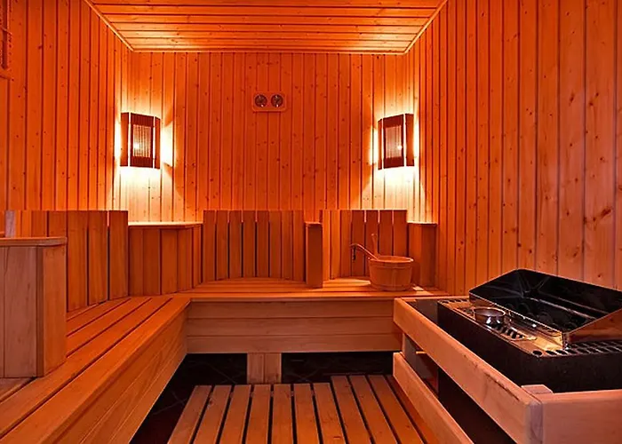 Belvedere Club Aparthotel 4*