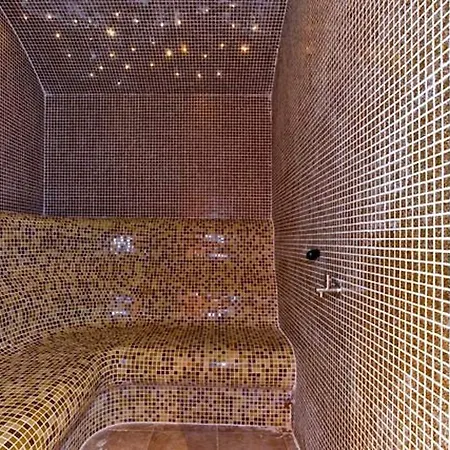 Ξενοδοχείο με διαμερίσματα Belvedere Club